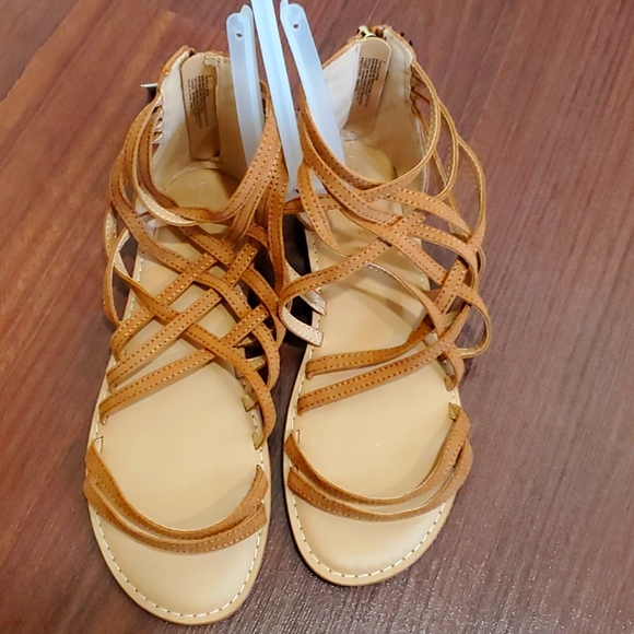 Cat and Jack girls sandals - Picture 1 of 5